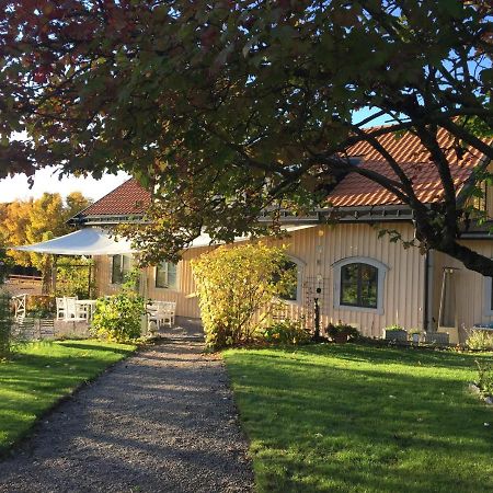 Runnvikens Pensionat Tystberga Buitenkant foto