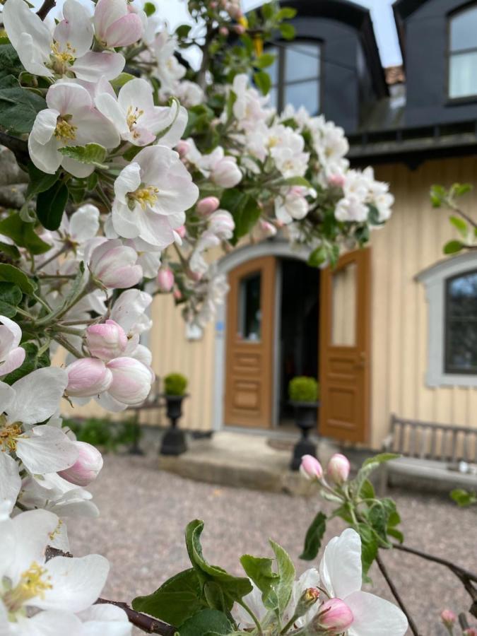 Runnvikens Pensionat Tystberga Buitenkant foto
